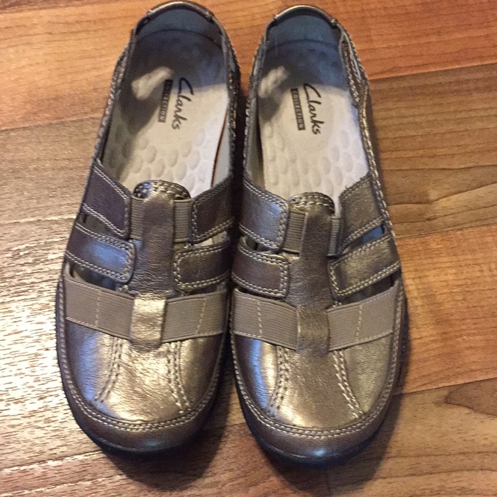 Clark’s collection slip on shoes size 6M